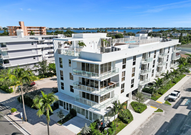 Alora Luxury Condominiums SunDream Investment